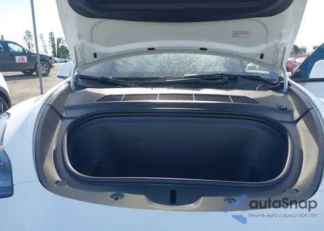 2023 Tesla Model Y Awd/Long Range Dual Motor All-Wheel Drive z USA, uszkodzony, nr VIN 7SAYGAEE9PF887623